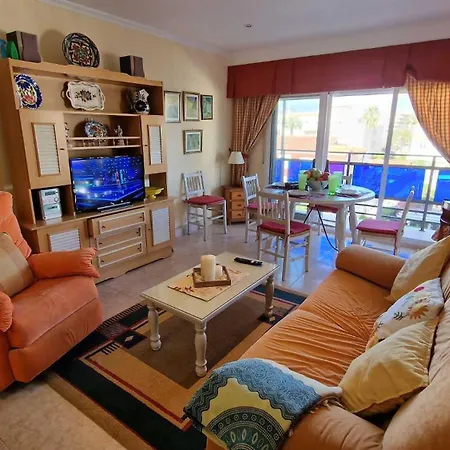 Apartamento En Primera Linea La Naranja *