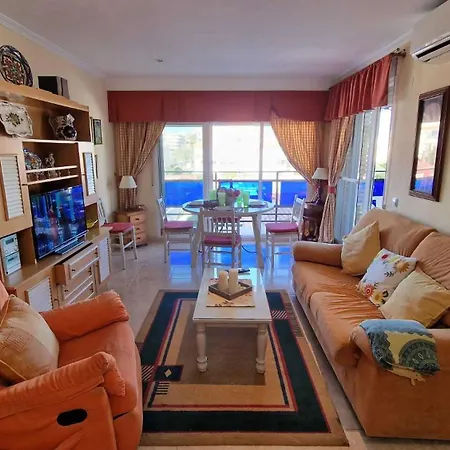Apartamento En Primera Linea La Naranja *